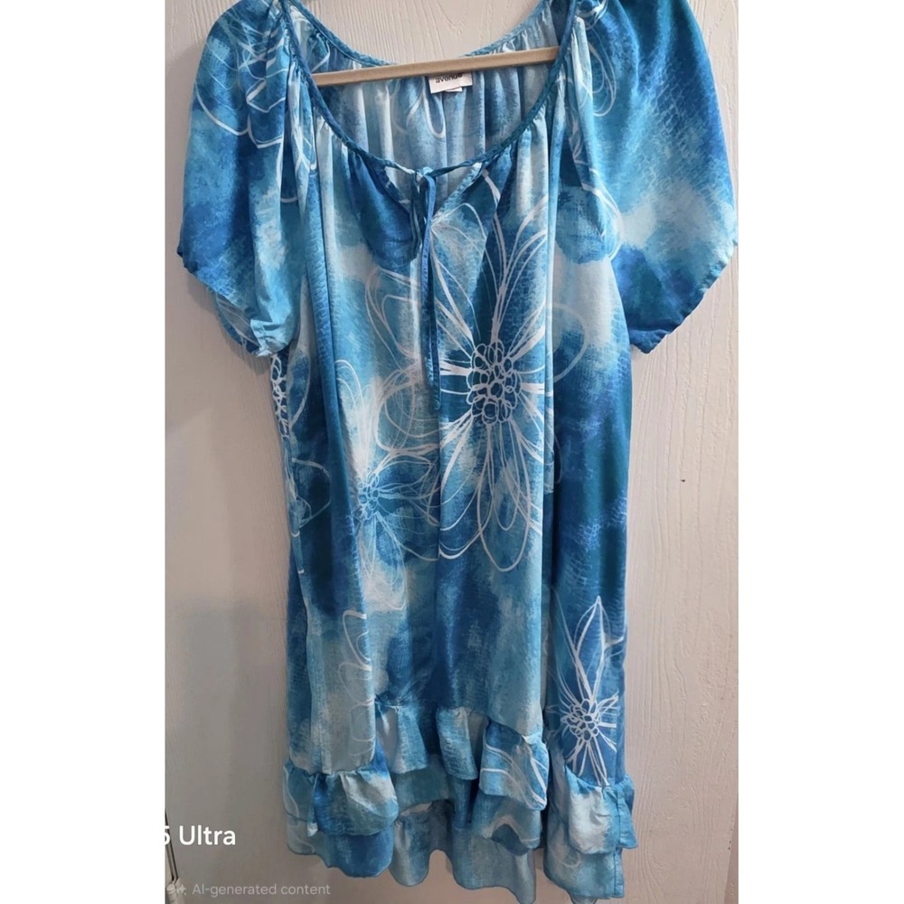 Avenue Blue White Floral Dress 2X (22/24) Short Sleeve Ruffled Hem boho beach